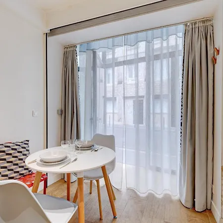 Centre 2 - 2p Appartement Parijs